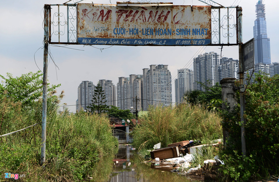 Nhà nát ở đất vàng Thủ Thiêm